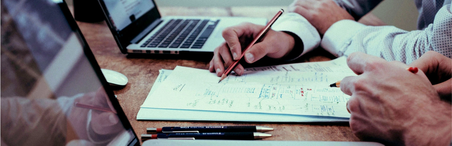 Services de tour en acier